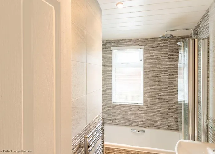 Broad Larch Bowness-on-Windermere